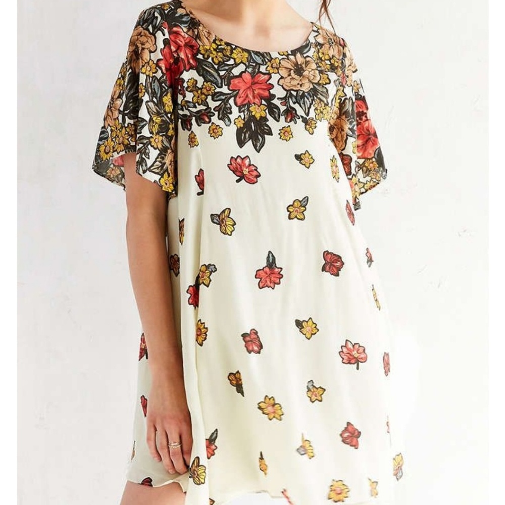 Kimchi Blue Floral Fields Flutter-Sleeve Frock